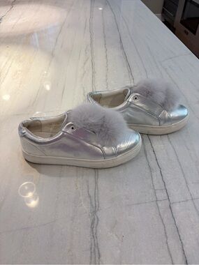 Sam Edelman Metallic Silver Pom Pom Slip-On Sneakers. Size 8